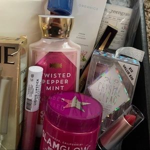 Makeup bundle lot